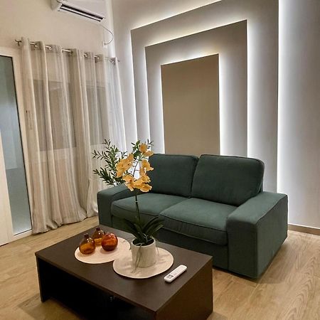 Emerald Luxury Apartments - Ath Airport Спата Экстерьер фото