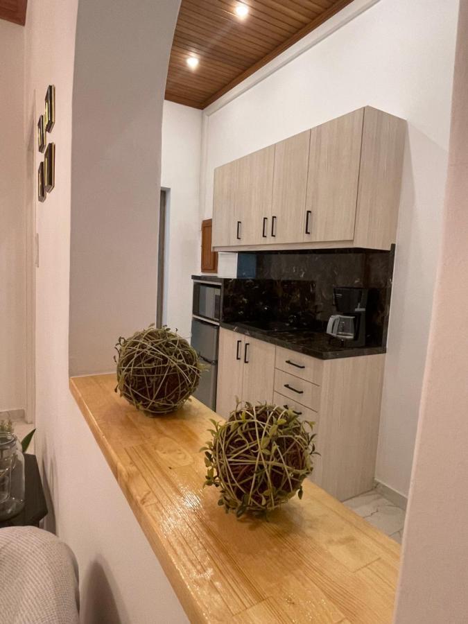 Emerald Luxury Apartments - Ath Airport Спата Экстерьер фото